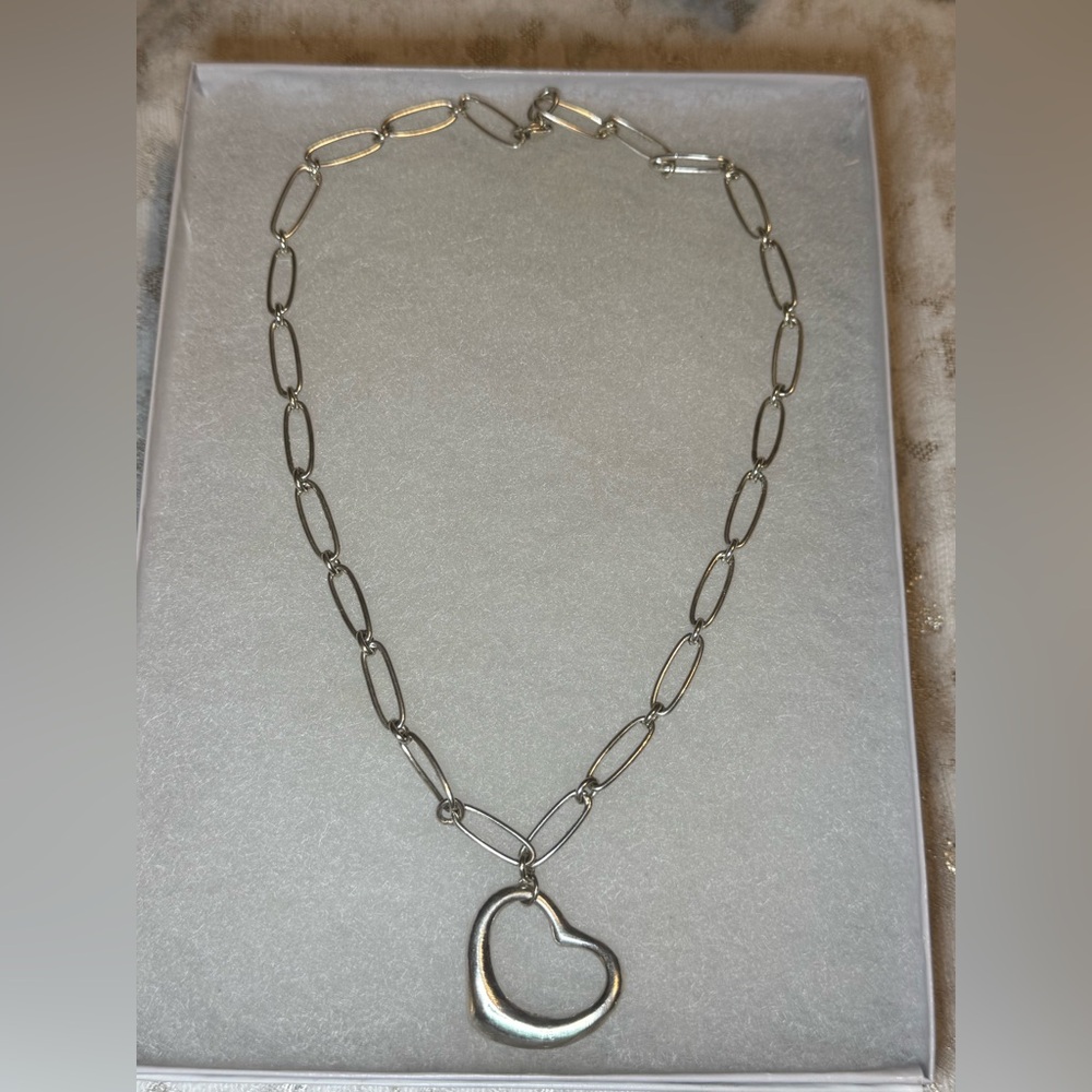 Elegant Silver Heart Chain Necklace